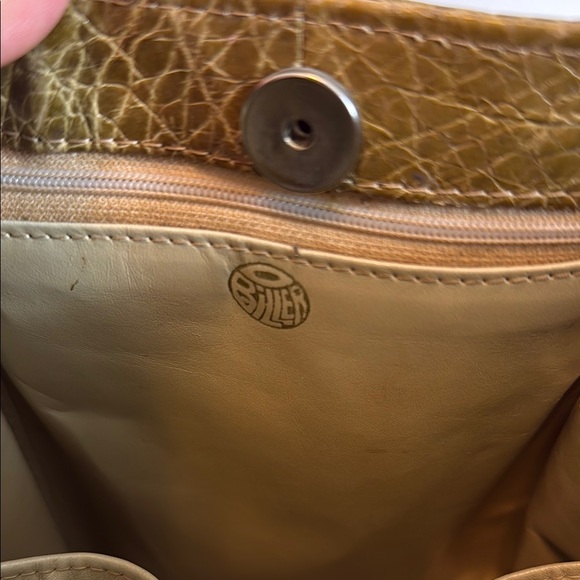 Vintage Biller Green Crocodile-Embossed Shoulder Bag with Gold Hardware - Picture 8 of 12